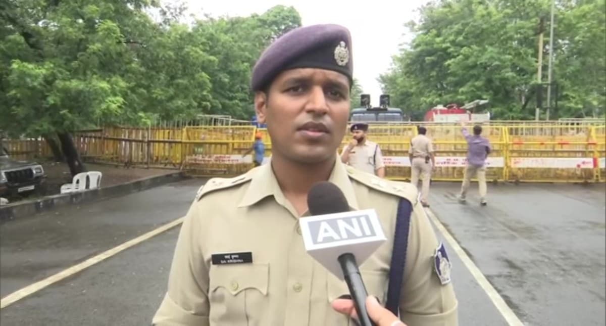 नाबालिग से गैंगरेप के मामले में भाजपा नेता गिरफ्तार, पार्टी ने की ये कार्रवाई