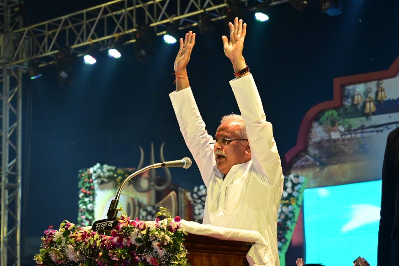 Bharat Jodo Yatra: राहुल गांधी के 'टी-शर्ट' विवाद पर छत्तीसगढ़ के CM भूपेश बघेल का बीजेपी पर पलटवार