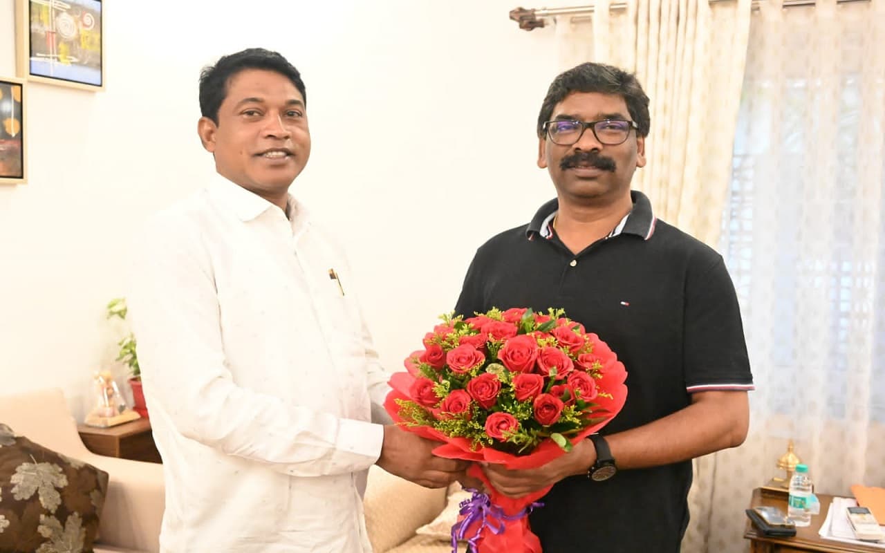 झारखंड के CM हेमंत सोरेन से मिले MLA भूषण बाड़ा, 1932 का खतियान व 27% OBC आरक्षण लागू करने पर कही ये बात