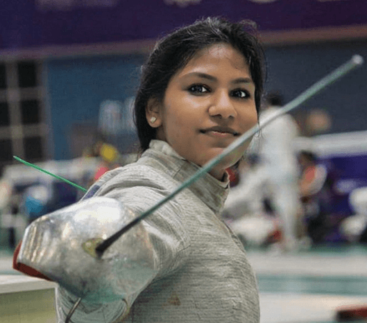 मंदिर में पुजारी पिता ने बेटी को बनाया तलवारबाज, अब ओलंपिक में देश का नाम रौशन करेंगी भवानी