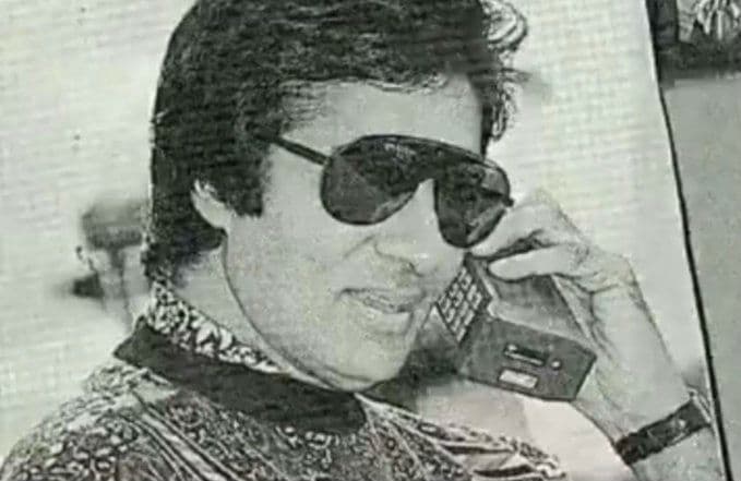 KBC 13: अमिताभ बच्चन का हाथ पकड़कर नेहा कक्कड़ गाएंगी गाना, मनीष पॉल इस वजह से पकड़ेंगे बिग बी के पैर, VIDEO