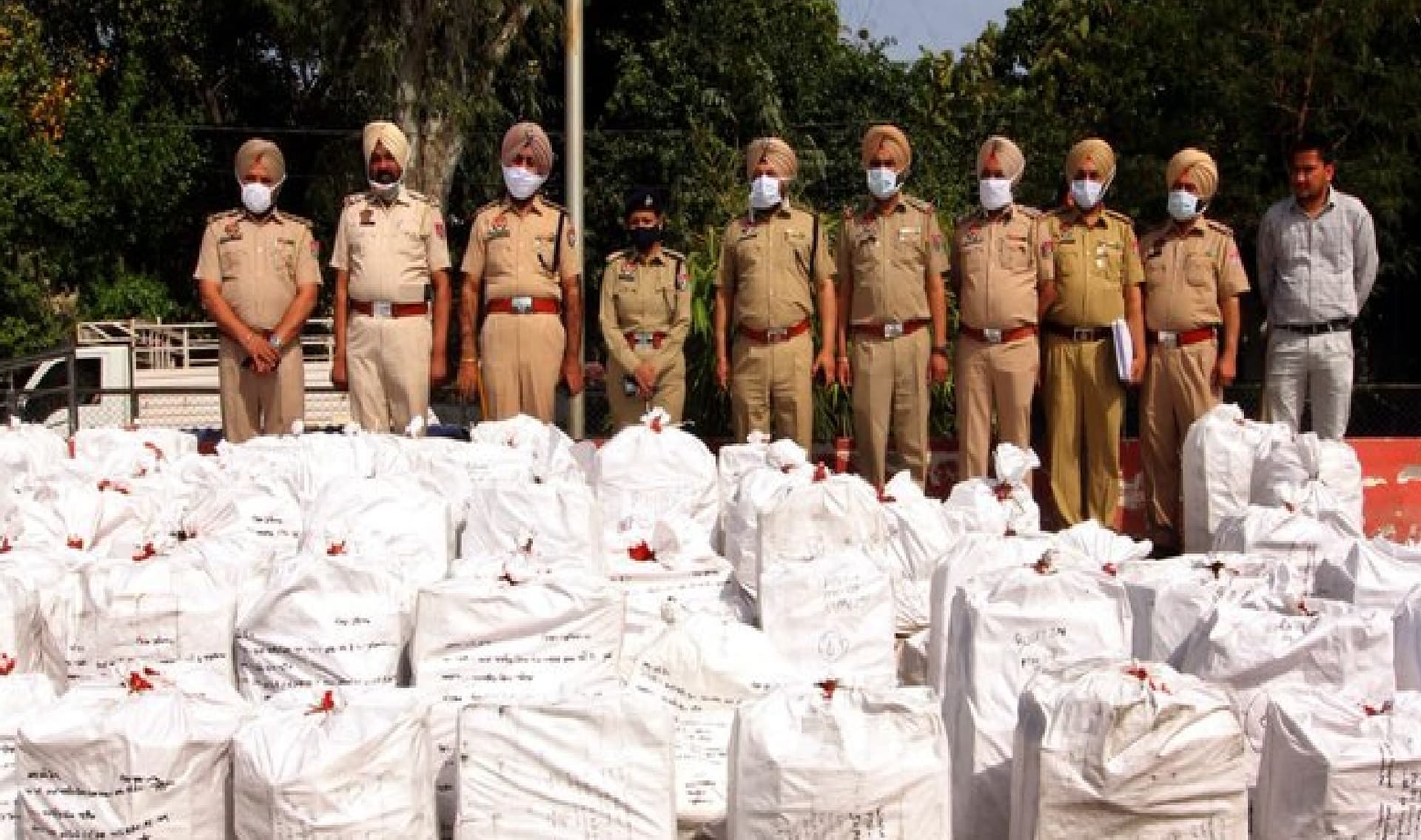 पंजाब पुलिस ने ड्रग्स के बड़े रैकेट का खुलासा किया, 54 करोड़ के सिरप और 67 लाख नशीले टैबलेट बरामद