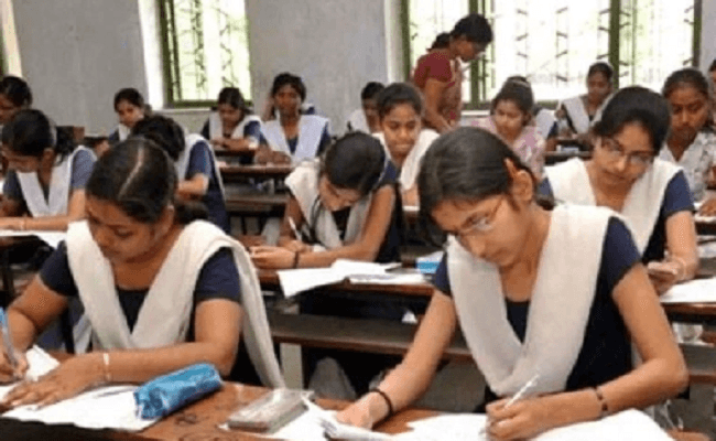 CBSE Board Class 10, 12 Exam Date 2020  Updates: सीबीएसई के 10वीं और 12वीं परीक्षा की डेटशीट को लेकर नई सूचना जारी , पढ़ें लेटेस्ट अपडेट