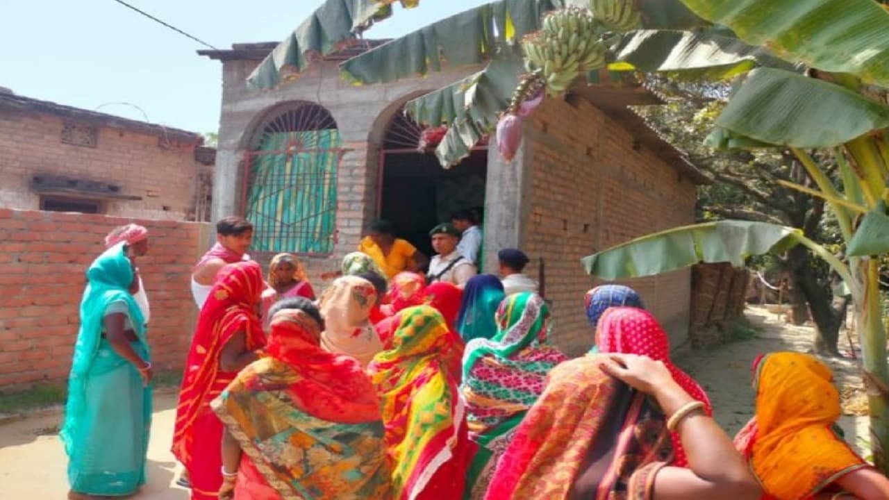बिहार में ऑनर किलिंग, मां-बाप ने ही दो बेटियों की कर दी हत्या, पुलिस के सामने बिलख-बिलखकर बतायी ये बड़ी वजह