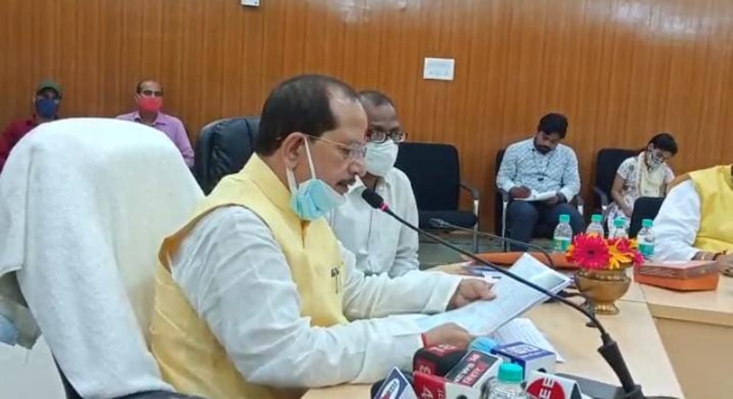 बिहार विधानसभा में राजद-कांग्रेस के विधायकों से 'मारपीट' मामले में स्पीकर की बड़ी कार्रवाई, दो सिपाही सस्पेंड