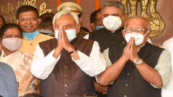 Bihar Cabinet Expansion: जेपी नड्डा के साथ बिहार के BJP नेताओं की बैठक, नीतीश कैबिनेट में  इन चेहरों को मिलेगी जगह? चर्चा तेज