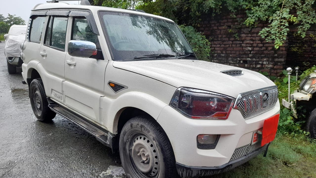 बिहार पंचायत चुनाव: चेकिंग के दौरान दरभंगा से पटना जा रही स्कॉर्पियो में मिले 18 लाख रुपए, जांच में जुटी पुलिस