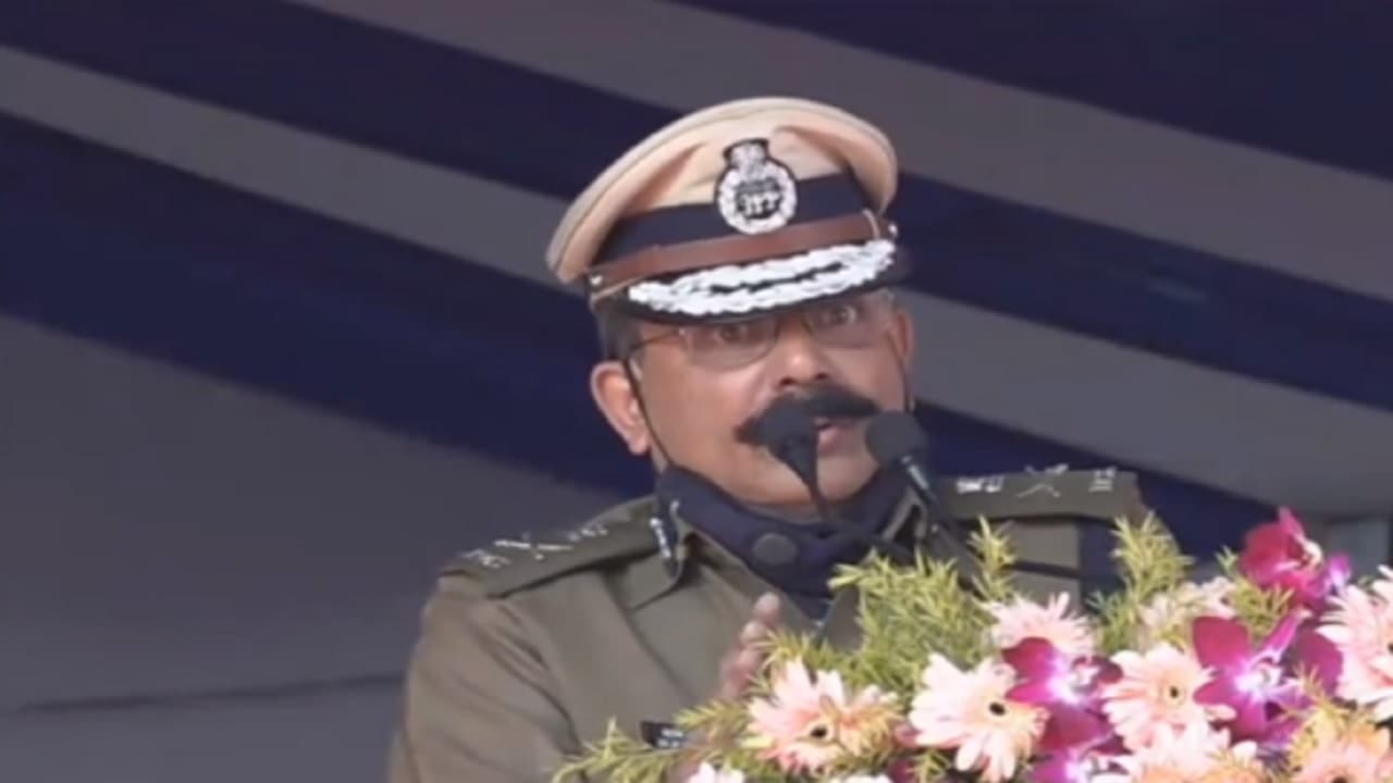 Bihar News: 'बेटी किनके साथ उठ-बैठ रही, इसपर रखें नजर...' जानिये बिहार के डीजीपी ने अभिभावकों को क्या दी सलाह