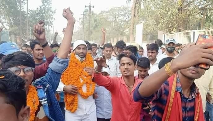 Pushpam Priya के कैंडिडेट को लालू के 'हनुमान' की धमकी ! नॉमिनेशन रद्द होने पर प्लूरल्स के मणिकांत यादव का बड़ा आरोप