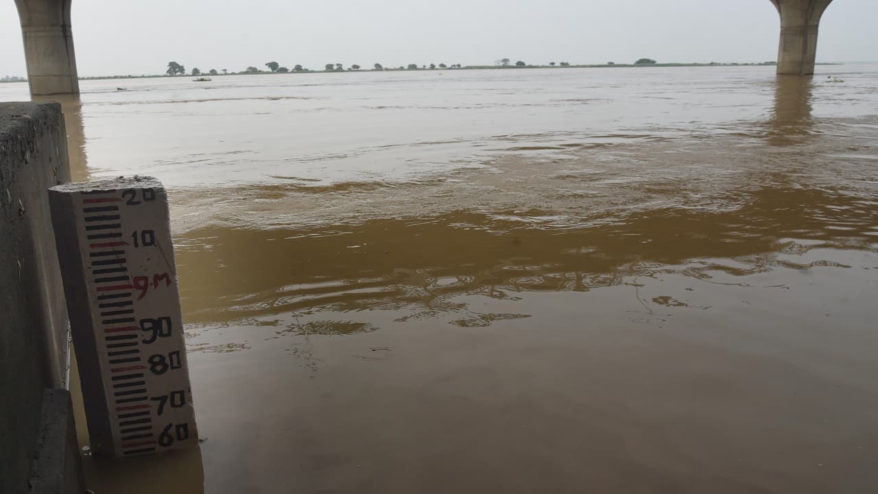 डराने लगी बिहार की नदियां, गंगा-कोसी समेत अन्य नदियों में उफान, बाढ़ की चपेट में आए कई इलाके