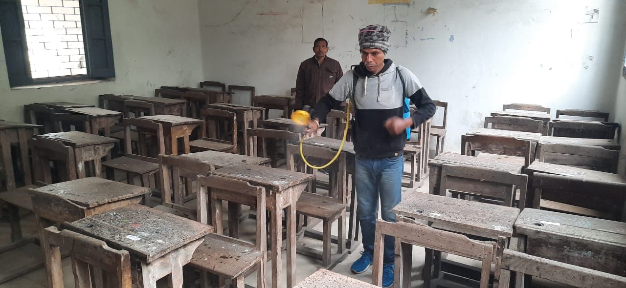 School Closed News: बंगाल में कोरोना का तांडव, राज्य में कल से सभी स्कूल बंद, जून के बाद बोर्ड परीक्षा पर फैसला School Closed News: बंगाल में कोरोना का तांडव, राज्य में कल से सभी स्कूल बंद, जून के बाद बोर्ड परीक्षा पर फैसला