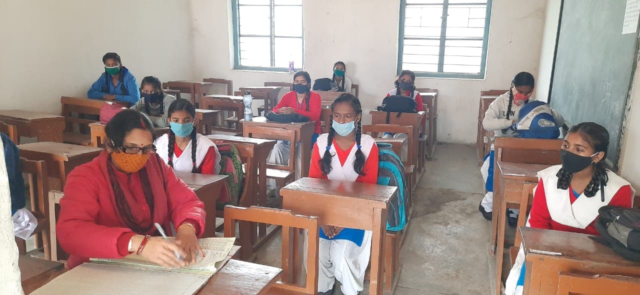School Reopen: स्कूल खुलने के बाद भी मोतिहारी के 200 से अधिक विद्यालयों में नहीं हो रही है पढ़ाई, जानिए वजह