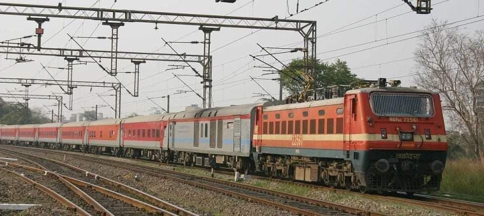 Indian Railways: दिल्ली और चांडिल जाने वाले यात्रियों के लिए खुशखबरी, रेलवे ने जारी किया ये आदेश