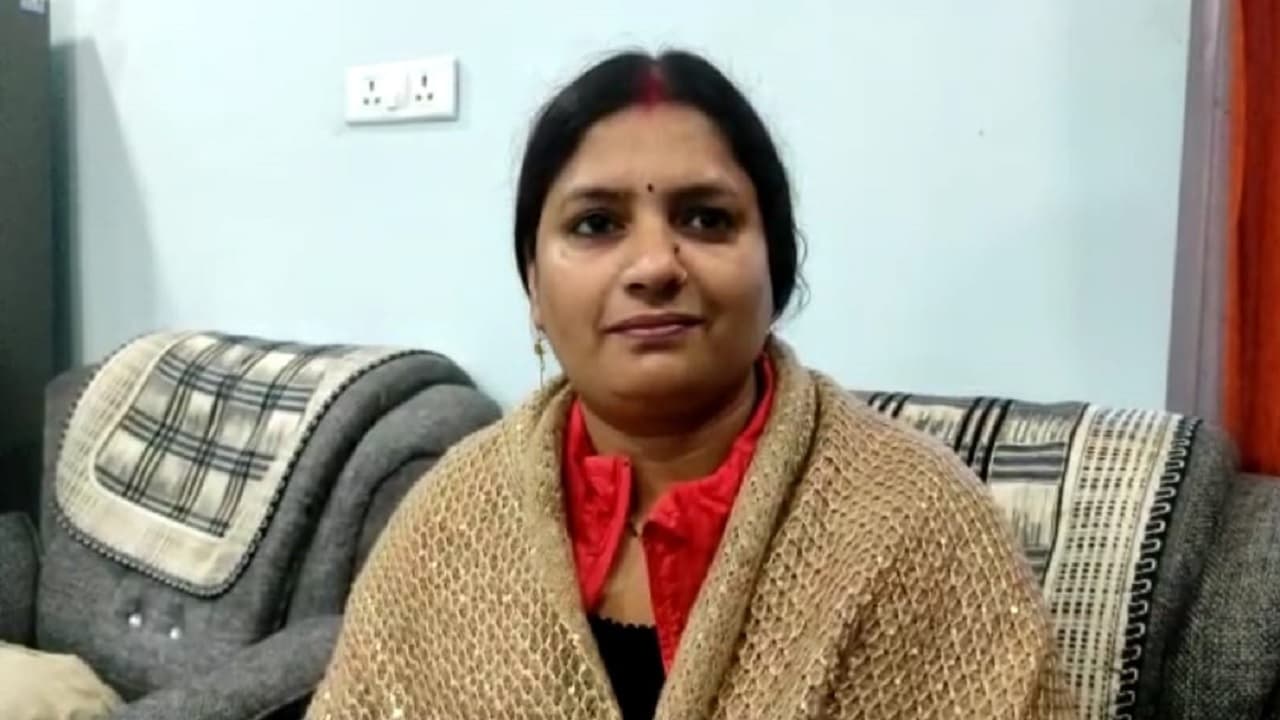 Bihar News: मुखिया की अनोखी पहल, दारू बेचने या सेवन करने वाले की जानकारी देने पर 5100 रुपये इनाम