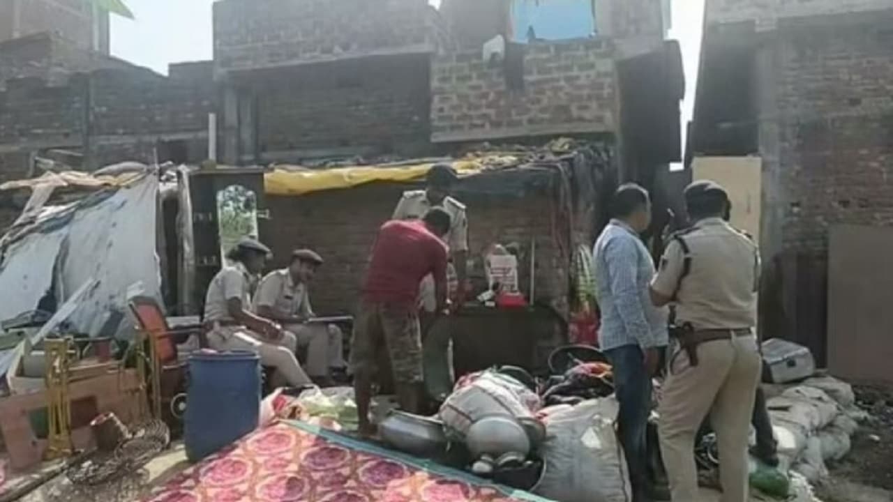 बिहारशरीफ हिंसा के 9 आरोपियों के घर पुलिस ने कुर्की जब्ती, बगरंग दल के संयोजक ने किया सरेंडर, BJP कही बड़ी बात