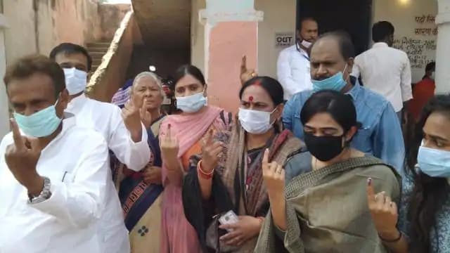 Saran Vidhan Sabha Chunav 2020 Live Update: सारण जिले में मतदान संपन्न, जानिए कितने प्रतिशत हुई वोटिंग?