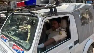 Attack On Police: बंधक बने युवक को छुड़ाने गयी बिहार पुलिस पर हमला, 5 एएसआइ व 2 कांस्टेबल घायल