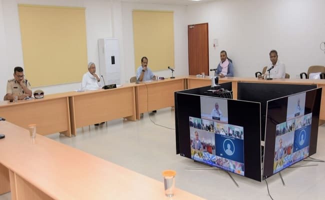 Coronavirus in Bihar : कालाबाजारी पर करें सख्त कार्रवाई, मरीजों से लें फीडबैक, नीतीश कुमार का अधिकारियों को दो टूक