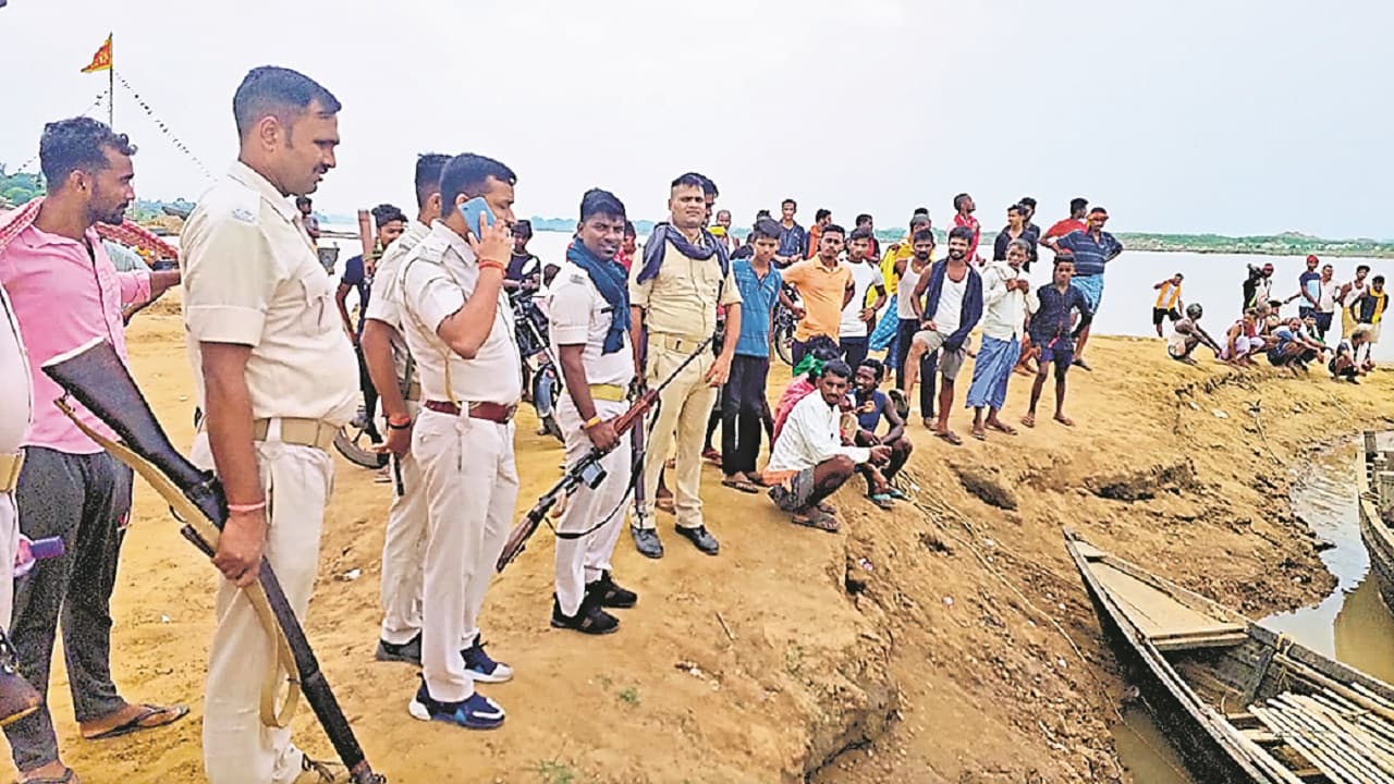 पटना में बालू का काला कारोबार: फौजिया और सिपाही गिरोह को जानें, सोन नदी की रेत पर वर्चस्व की लड़ते जंग