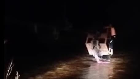 टोल टैक्स बचाने के चक्कर में बिजनौर में हादसा, नदी में डूबी मैजिक कार, एक ही परिवार के 4 लोगों की मौत