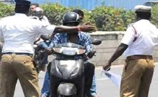 चतरा में हाथियों ने फसल रौंदी और बाइक को कर दिया क्षतिग्रस्त