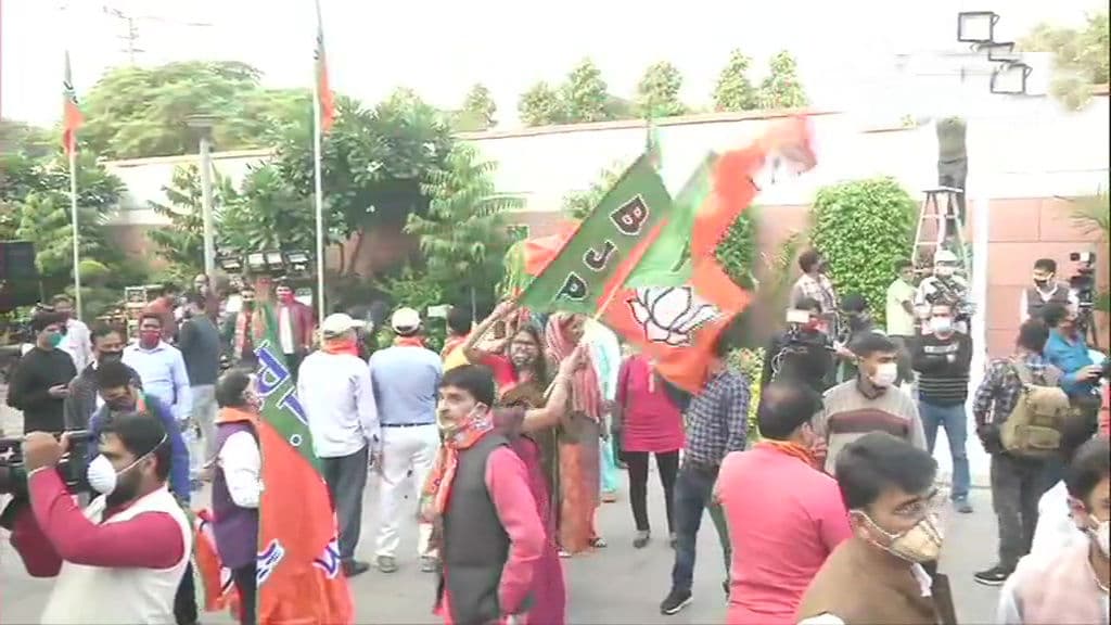 Bihar chunav Results 2020 LIVE updates : NDA को बहुमत,नीतीश कुमार का चौथी बार सीएम बनना तय, अब सरकार गठन पर होगी चर्चा
