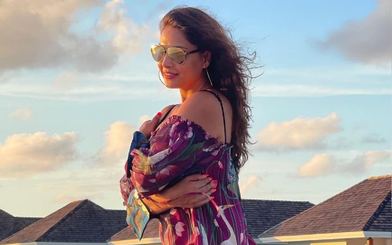 Bipasha Basu Baby Girl: कुछ ऐसी दिखती है बिपाशा बसु-करण सिंह ग्रोवर की नन्ही प्रिसेंस, ये रखा बेटी का नाम