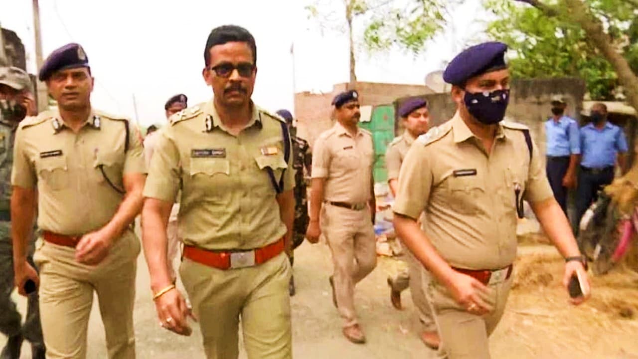 बंगाल सरकार का पुलिस को निर्देश- 10 दिन में अवैध गोला-बारूद से राज्य को मुक्त करें, ओवैसी ने कही ये बात