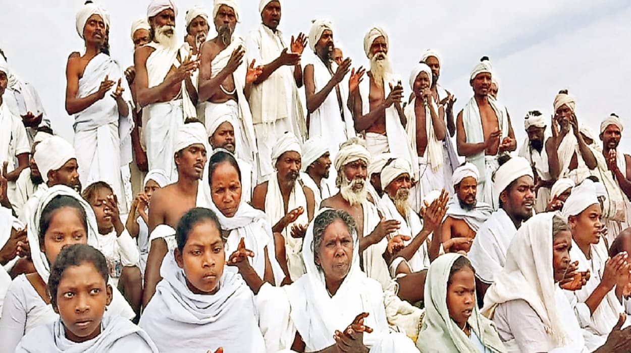 Birsa Munda Death: बिरसा मुंडा के संदेश को आज भी फॉलो करते हैं अनुयायी, जानें उनके जीवनशैली के बारे में Birsa Munda Death: बिरसा मुंडा के संदेश को आज भी फॉलो करते हैं अनुयायी, जानें उनके जीवनशैली के बारे में