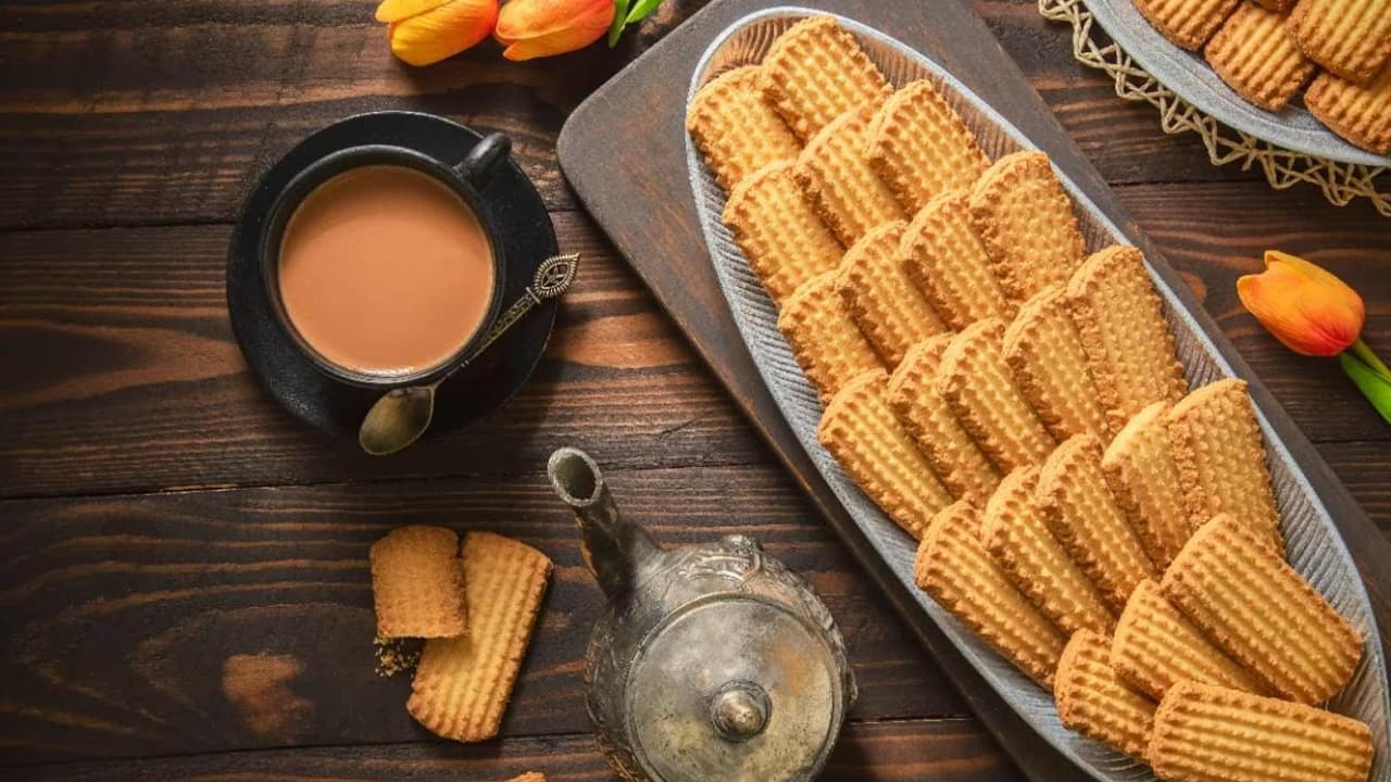 बिहार: बढ़ती महंगाई में बिस्कुट खाना हुआ सस्ता तो बच्चों का आहार महंगा, कीमत में अंतर कर देगी हैरान