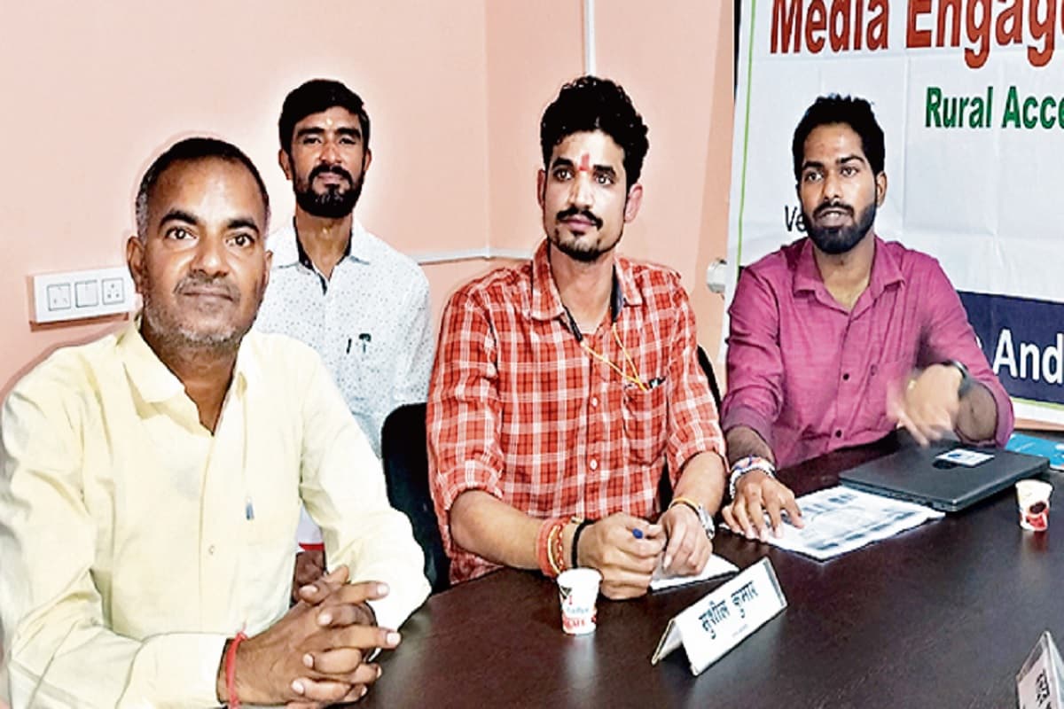 बिशुनपुर में सौर ऊर्जा से बल्ब जलाने के साथ-साथ हो रहा है खेती-बारी का काम