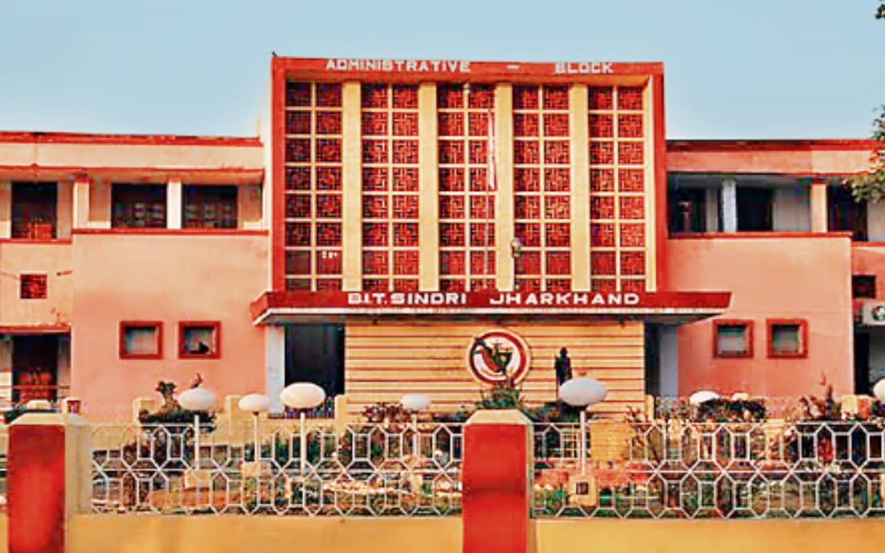 धनबाद : बीआइटी सिंदरी के 900 छात्रों को मिली जॉब, इन 50 कंपनियों ने किया ऑफर