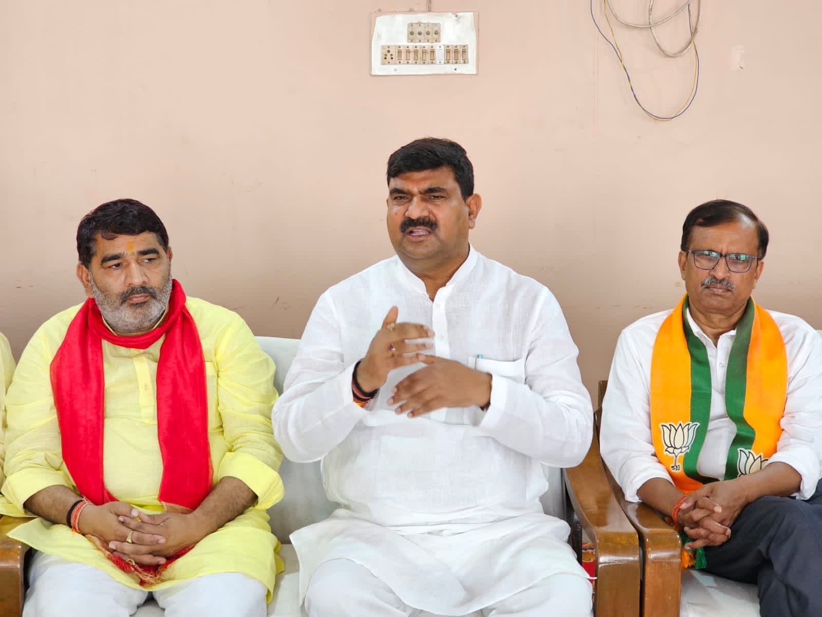 मिशन 2024: BJP का गोरखपुर क्षेत्र की सभी 13 लोकसभा सीटें जीतने का प्लान, क्षेत्र समिति की बैठक में बनाई रणनीति मिशन 2024: BJP का गोरखपुर क्षेत्र की सभी 13 लोकसभा सीटें जीतने का प्लान, क्षेत्र समिति की बैठक में बनाई रणनीति