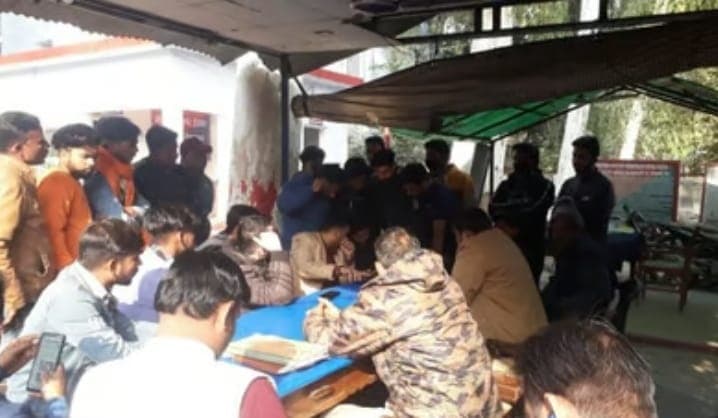 UP: बरेली के प्रेमनगर थाने में भाजयुमो का पेन को लेकर हंगामा, मुंशी पर अभद्रता का आरोप, जानें पूरा मामला