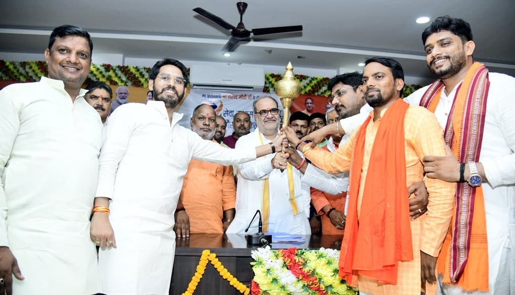 BJP Maha Jansampark: सपा-बसपा की सरकारों ने उत्तर प्रदेश को दिया जंगलराज: भूपेंद्र चौधरी