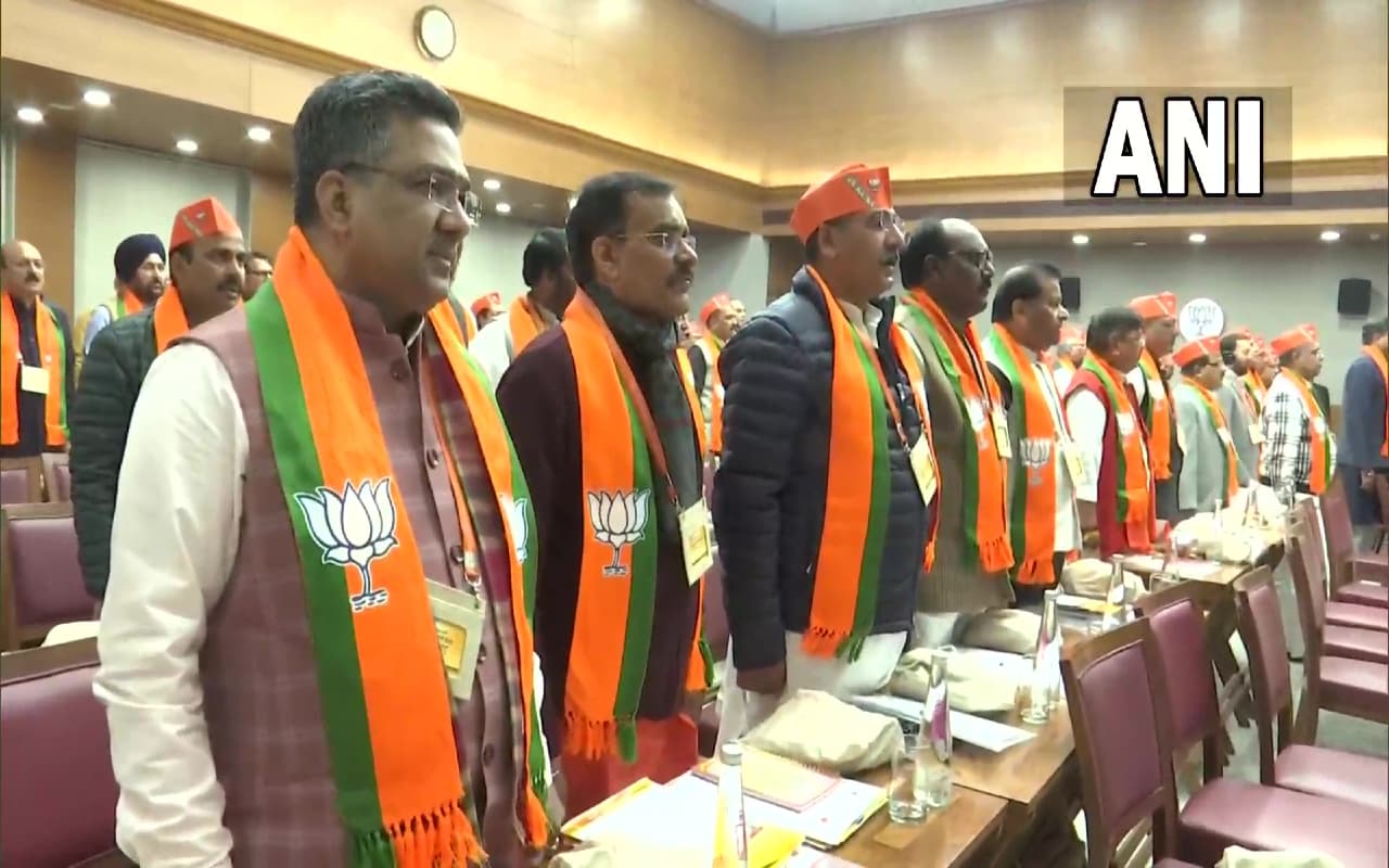 BJP Meeting: भाजपा पदाधिकारियों की बैठक शुरू, जेपी नड्डा के कार्यकाल पर लिया जा सकता है बड़ा फैसला