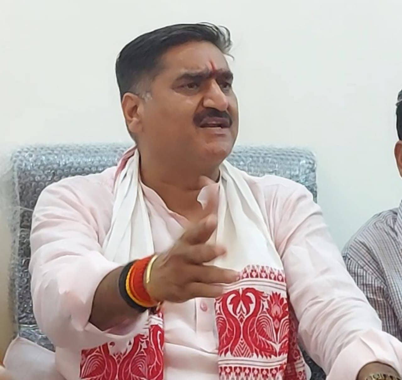 अलीगढ़: भाजपा सांसद सतीश गौतम के फर्जी लेटरहेड से एएमयू में एडमिशन की कोशिश, ऐसे खुली पोल, एफआईआर दर्ज