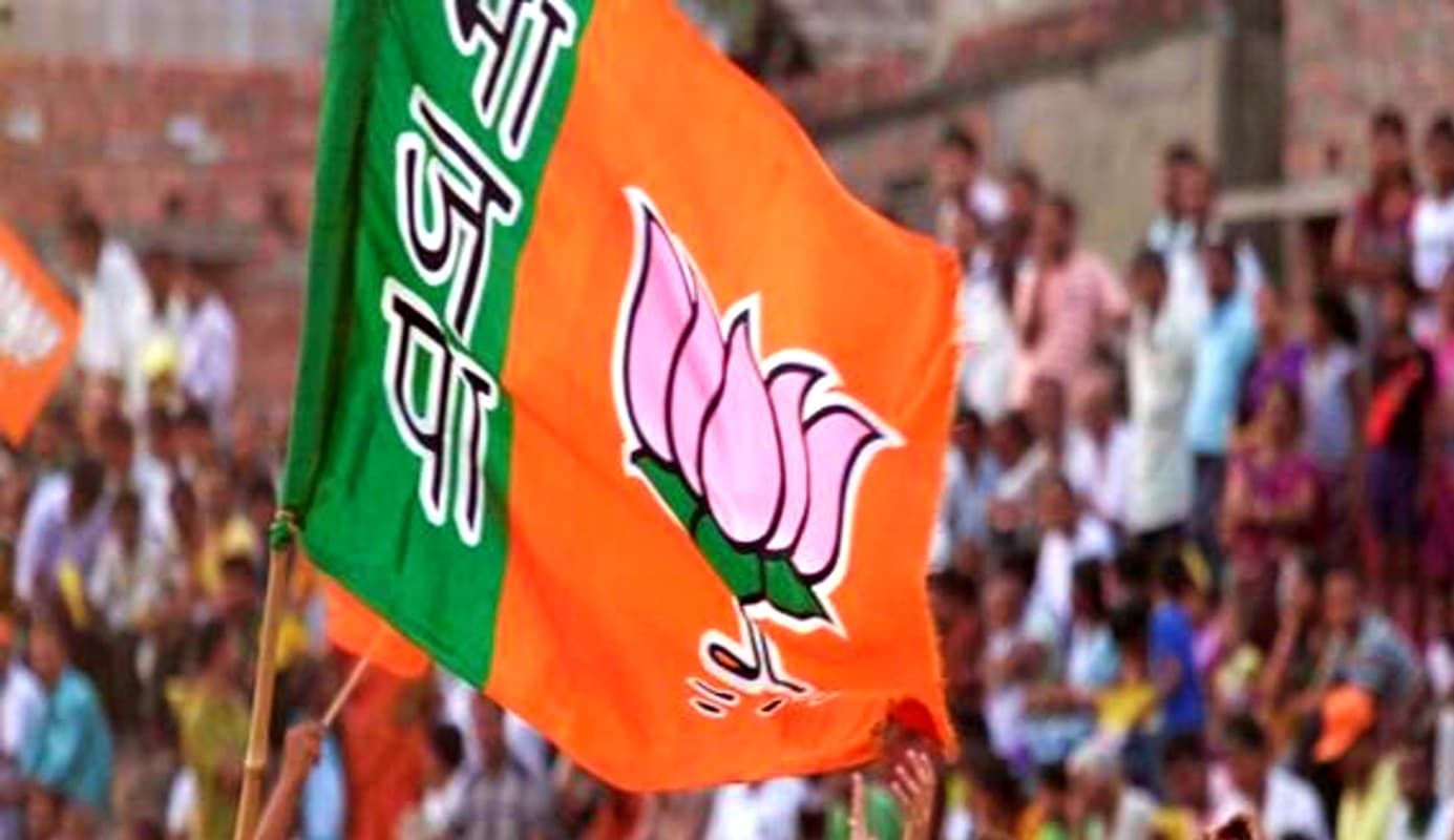 West Bengal Rath Yatra : बंगाल में भाजपा रथ यात्रा निकालने पर अड़ी, तो ममता सरकार रोकने में जुटी