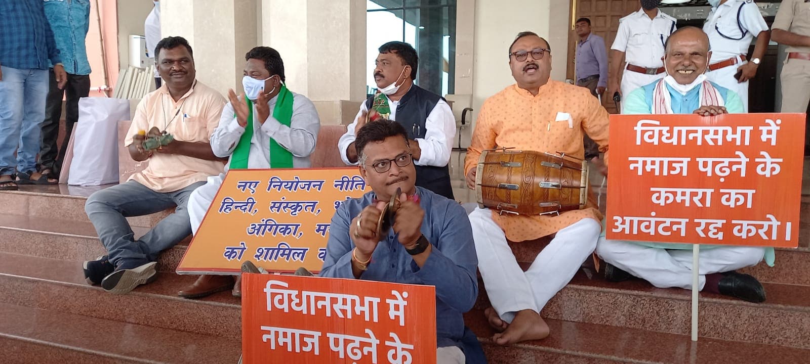 Jharkhand Monsoon Session LIVE : झारखंड विधानसभा में बीजेपी ने की नियोजन नीति रद्द करने की मांग