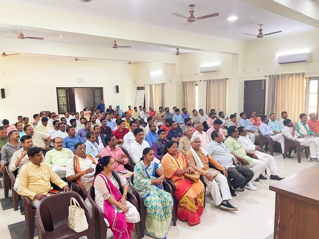 UP MLC Chunav : बरेली-रामपुर एमएलसी सीट जीतने को भाजपा ने बनाई यह रणनीति, सपा में भी जिम्मेदारी तय