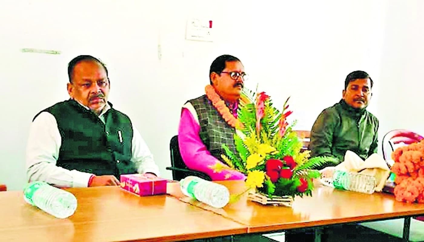 गिरिडीह में बोले भाजपा नेता लक्ष्मण : दलबदलुओं को सबक सिखायेंगे कार्यकर्ता