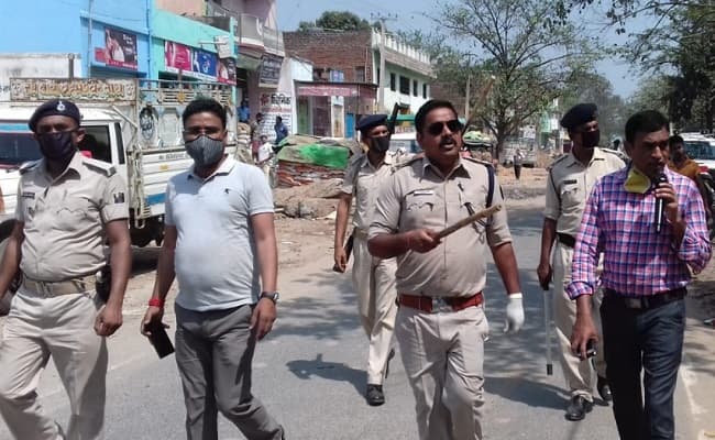 प्रशासन की अपील: कोरोना से लड़ने में करें मदद, लॉकडाउन में अपने परिवार का रखें ख्याल प्रशासन की अपील: कोरोना से लड़ने में करें मदद, लॉकडाउन में अपने परिवार का रखें ख्याल