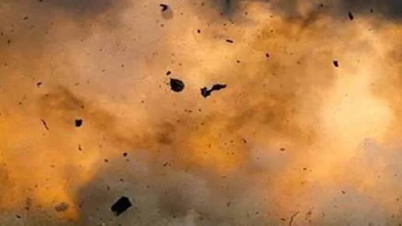 Maharashtra: रायगढ़ के RCF संयंत्र के एसी कंप्रेसर में बड़ा धमाका, 3 की मौत, तीन की हालत गंभीर