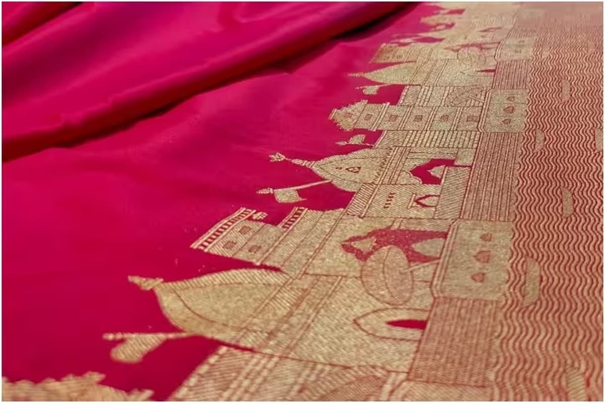 Banarasi Sarees: खरीदने जा रहे हैं बनारसी साड़ी, तो देख लें पहले ये लेटेस्ट डिजाइन, यहां देखिए तस्वीरें