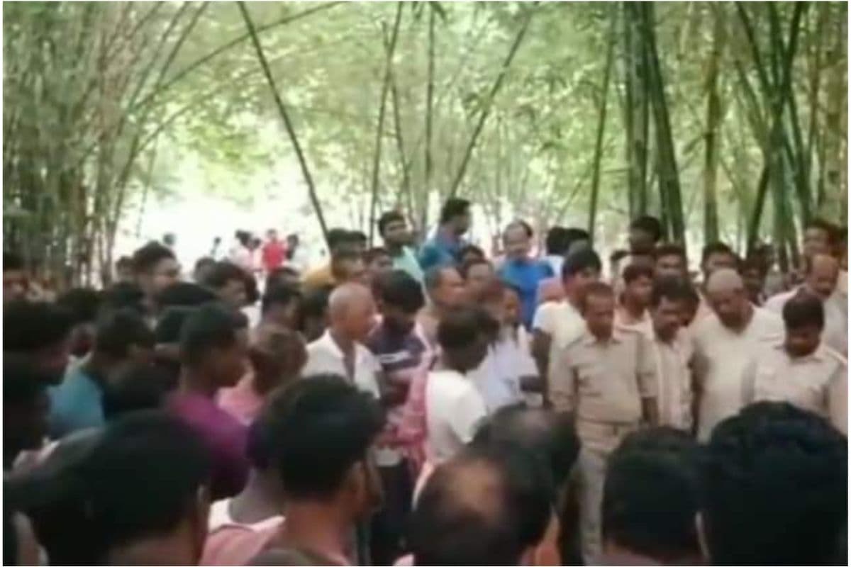 Photos : बाजार करने घर से निकली महिला का रक्त रंजित अवस्था में मिला शव , जांच में जुटी पुलिस