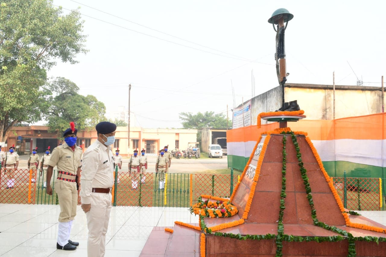 शहीद संस्मरण दिवस पर शहीद जवानों को ऐसे दी गयी श्रद्धांजलि