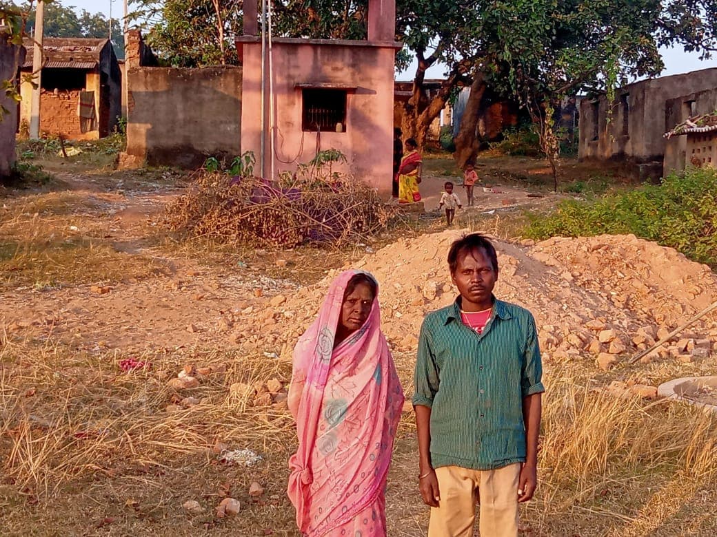 झारखंड के इस जिले के आदिम जनजाति बिरहोर समुदाय को छू भी नहीं सका कोरोना, मास्क व सैनिटाइजर से हैं कोसों दूर