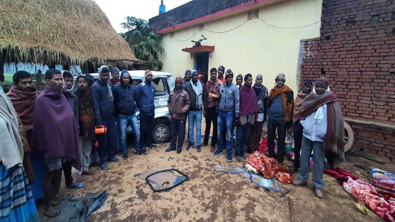 गुस्से में गजराज: झारखंड में रातभर उत्पात मचाता रहा हाथियों का झुंड, दहशत में ग्रामीणों ने ऐसे गुजारी रात