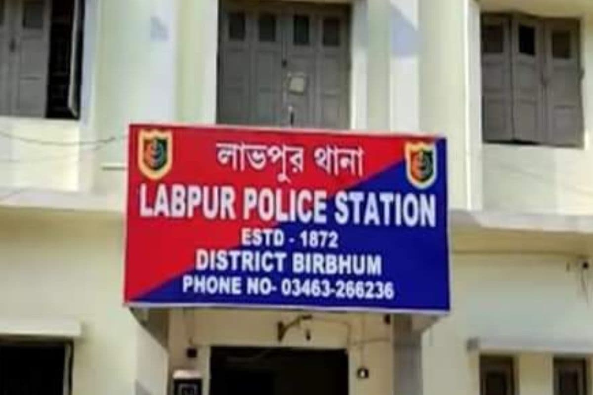 बीरभूम में शव मिलने से इलाके में सनसनी, हत्या की आशंका, जांच में जुटी पुलिस