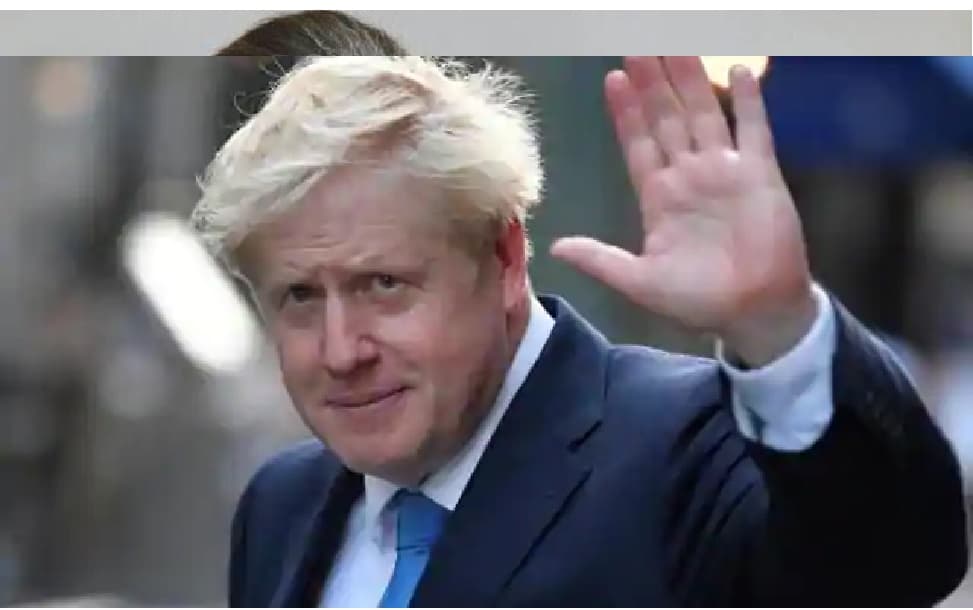 चैकर्स में स्वास्थ्य लाभ प्राप्त कर रहे हैं बोरिस जॉनसन